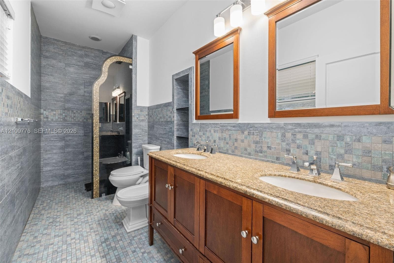251 N Shore Dr 251 photo 13