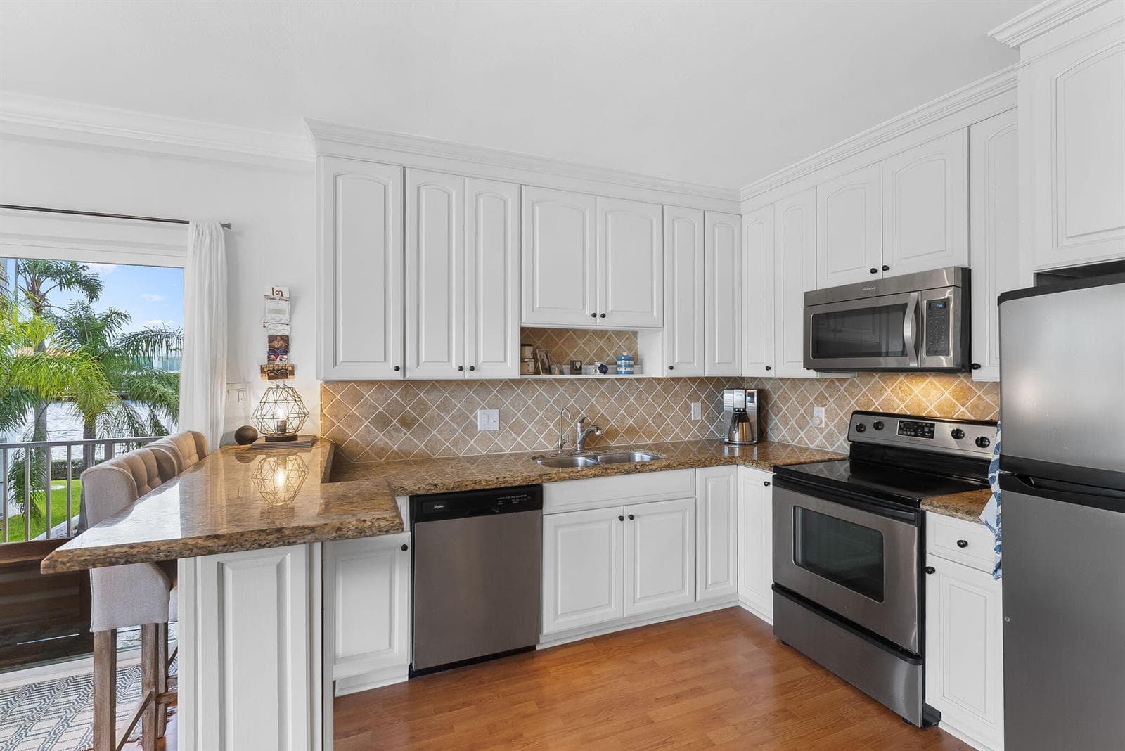 615 S Riverside Drive 7 photo 6