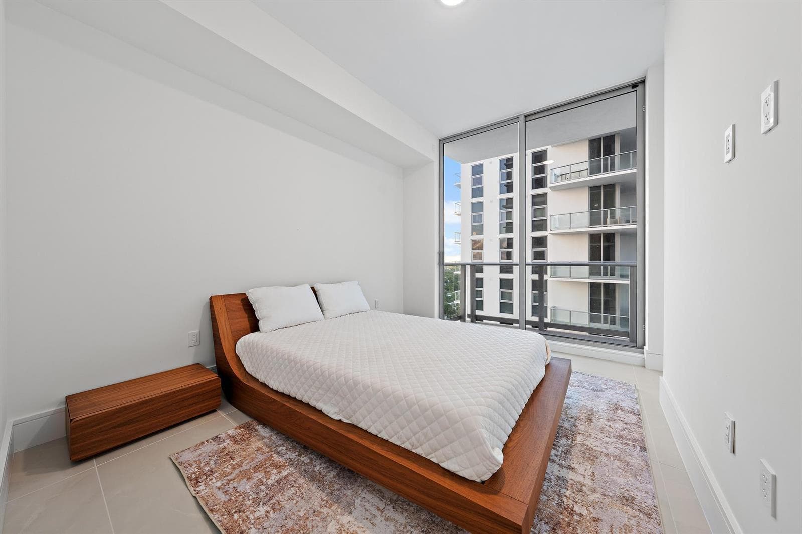 220 Lake Shore Drive 1802 photo 22
