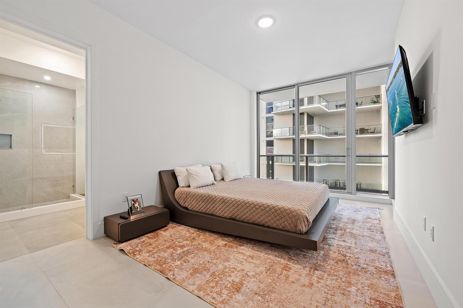220 Lake Shore Drive 1802 photo 14