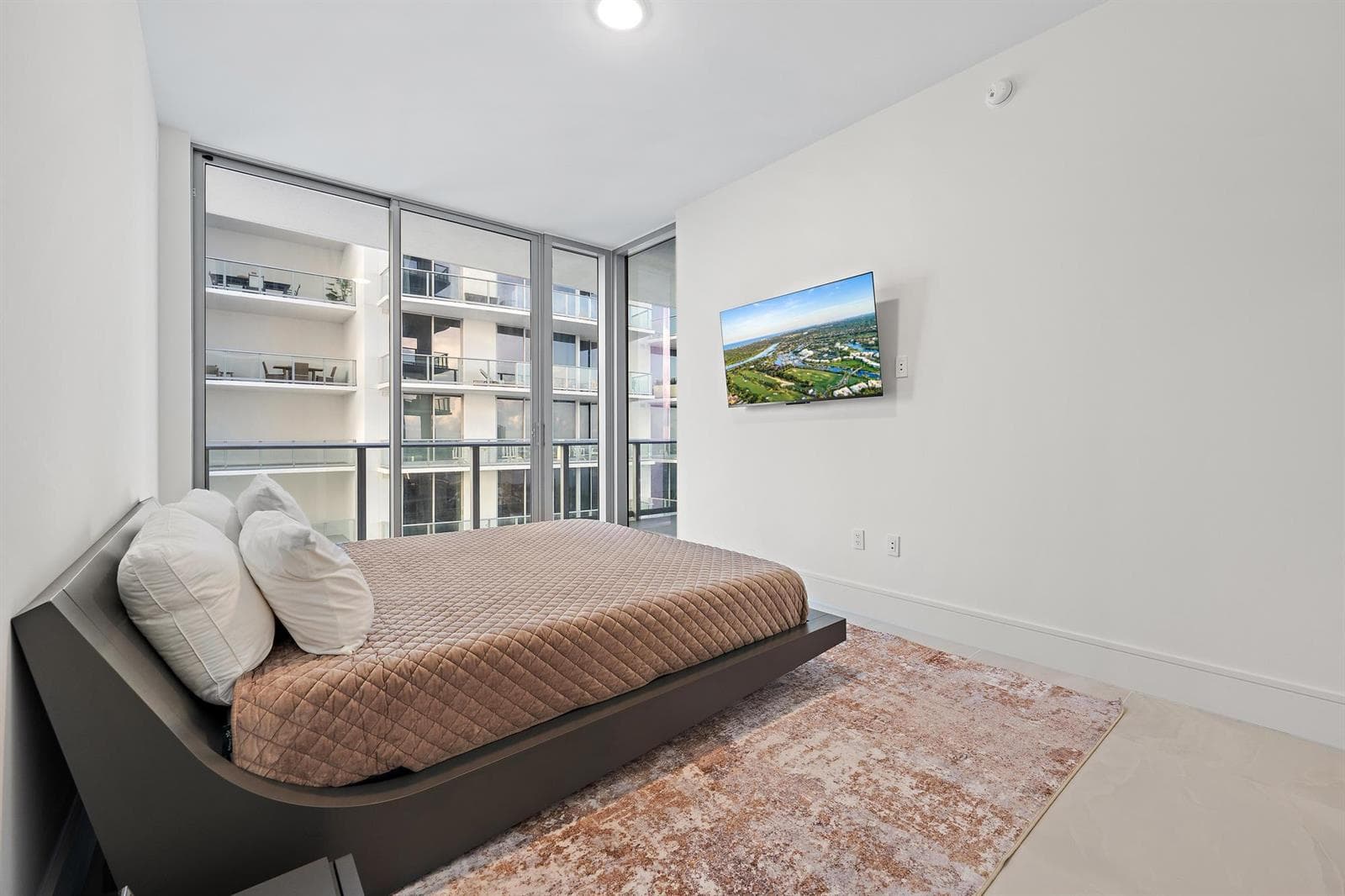 220 Lake Shore Drive 1802 photo 15