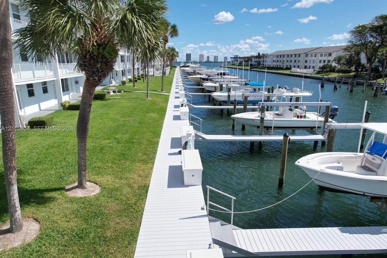 108 Paradise Harbour Blvd 111 photo 7