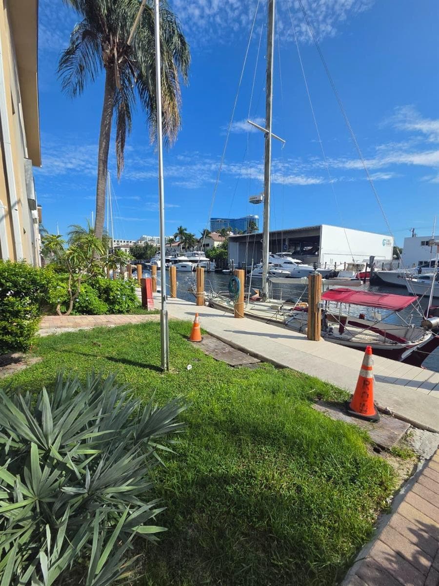 1500 SE 15TH Street 213 photo 17