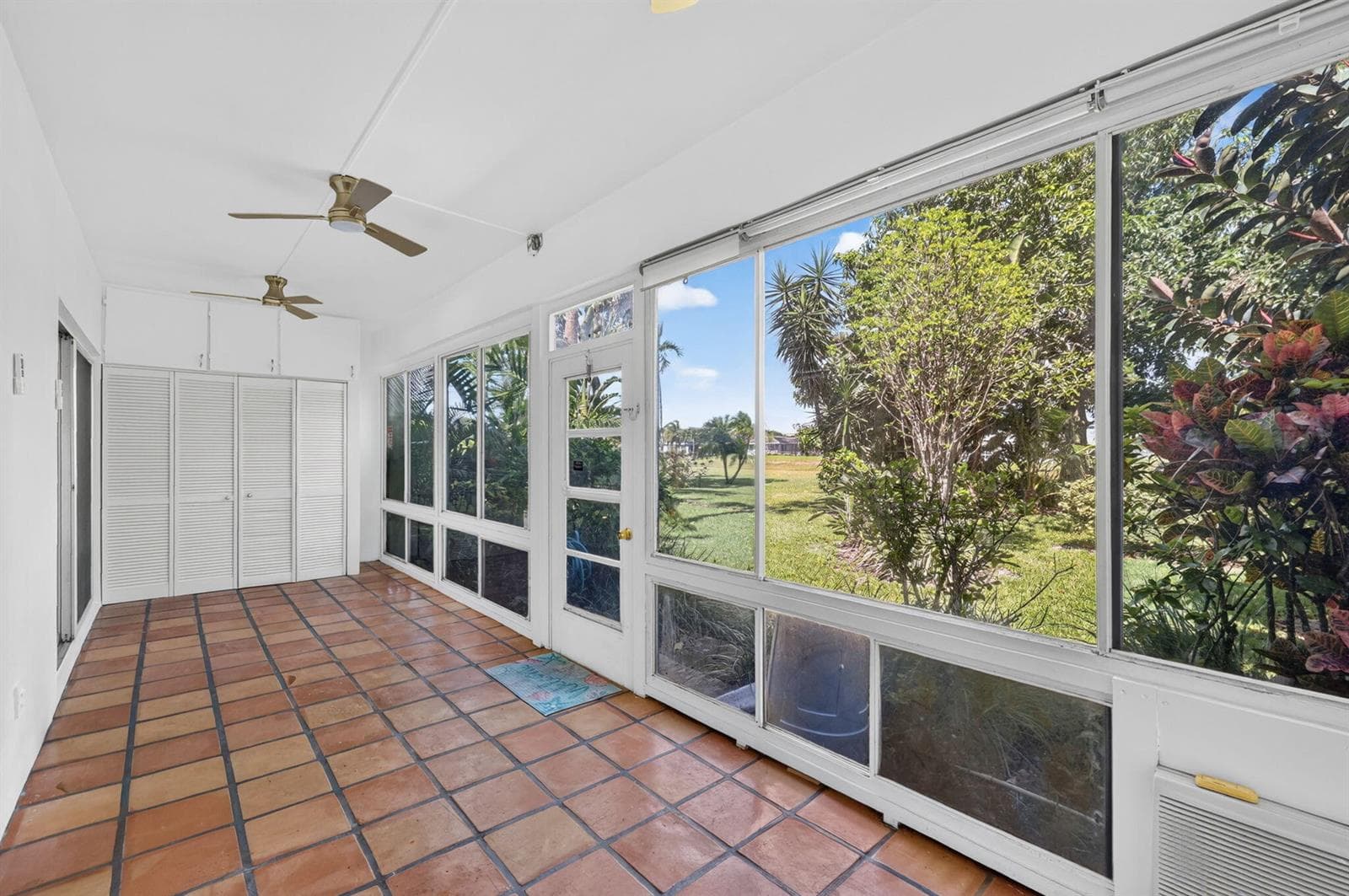 3107 N Palm Aire Drive photo 14