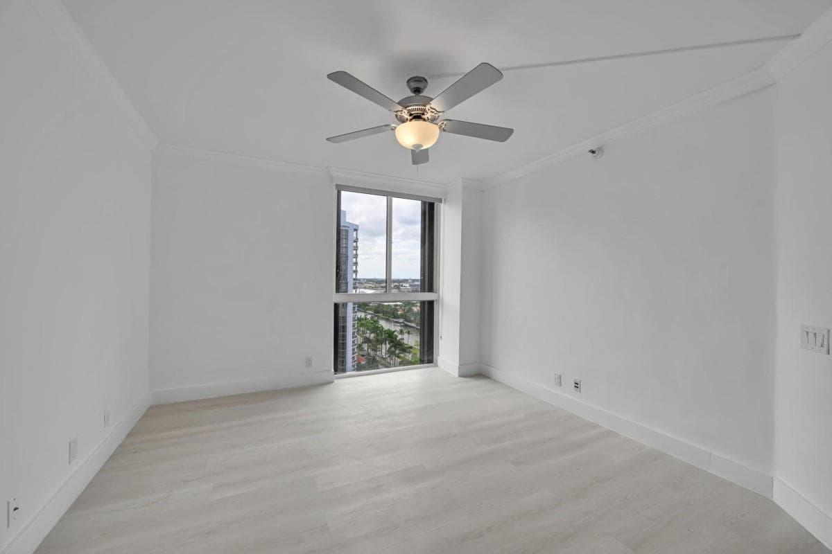 3640 Yacht Club Drive 1501 photo 7