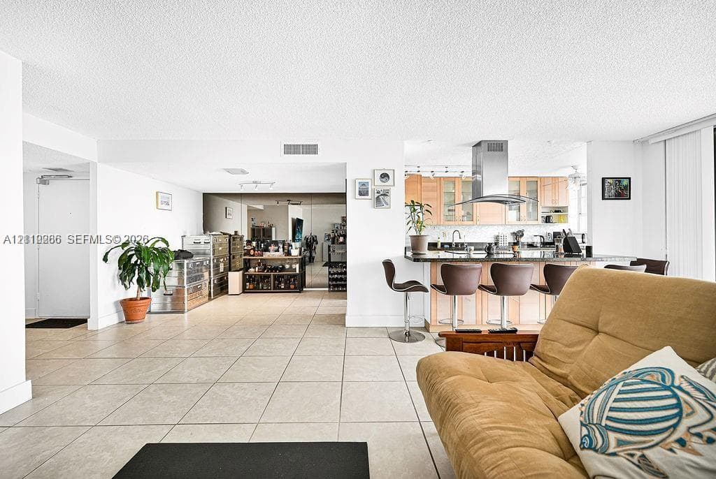 18041 Biscayne Blvd 1201 photo 6