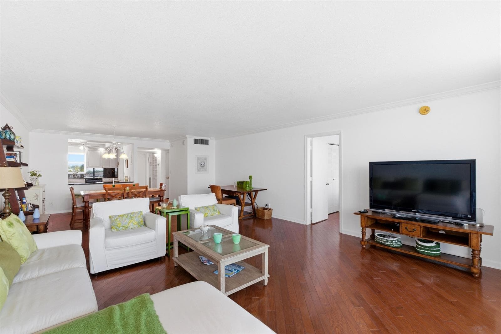 511 BAYSHORE Drive 410 photo 9