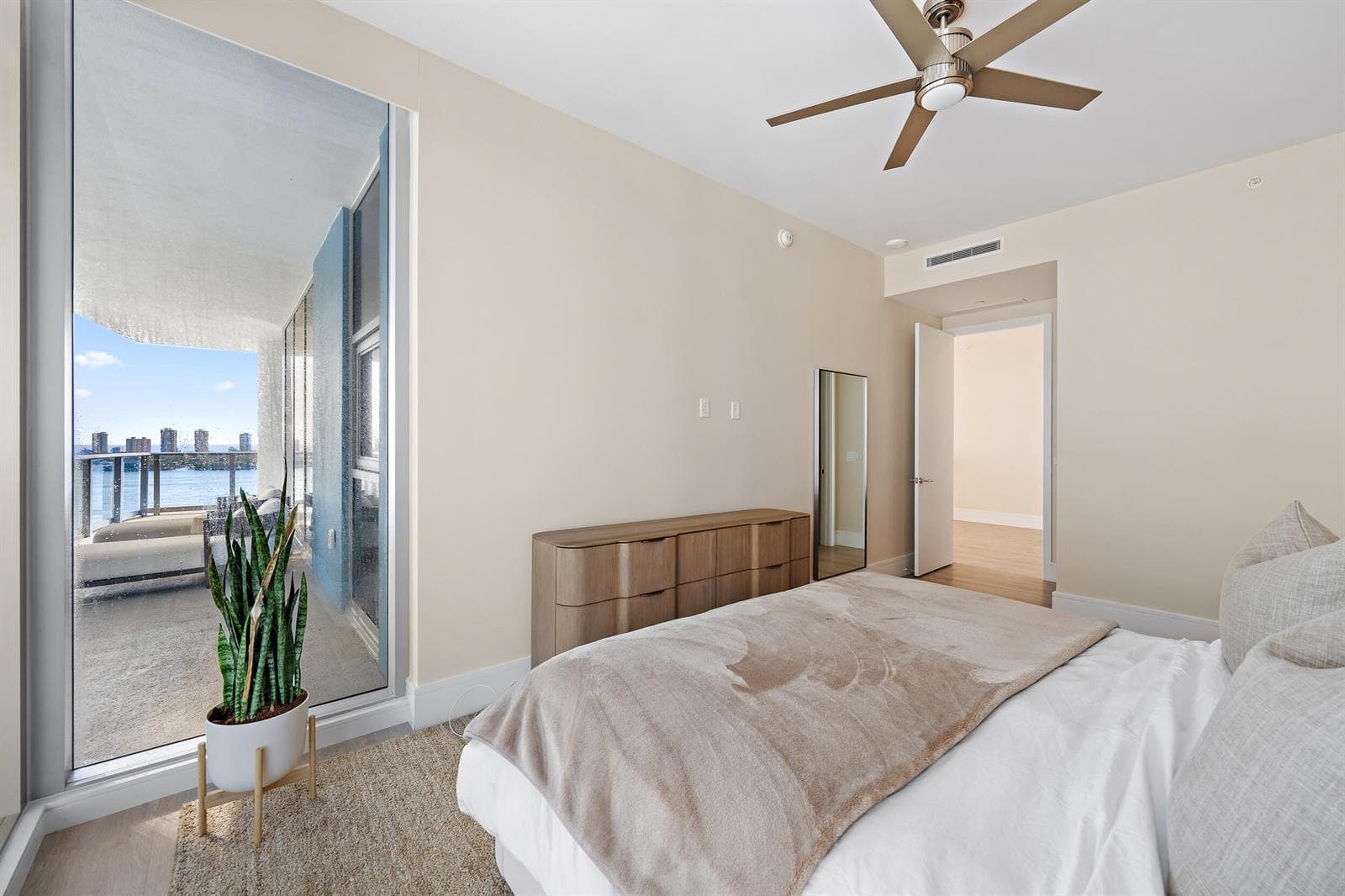 220 Lake Shore Drive 1402 photo 16