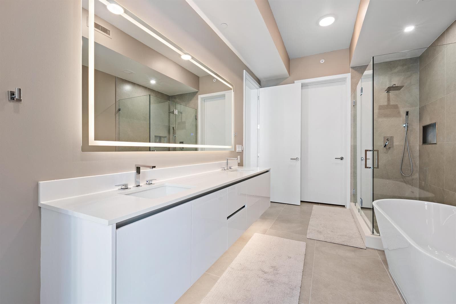 220 Lake Shore Drive 1402 photo 18