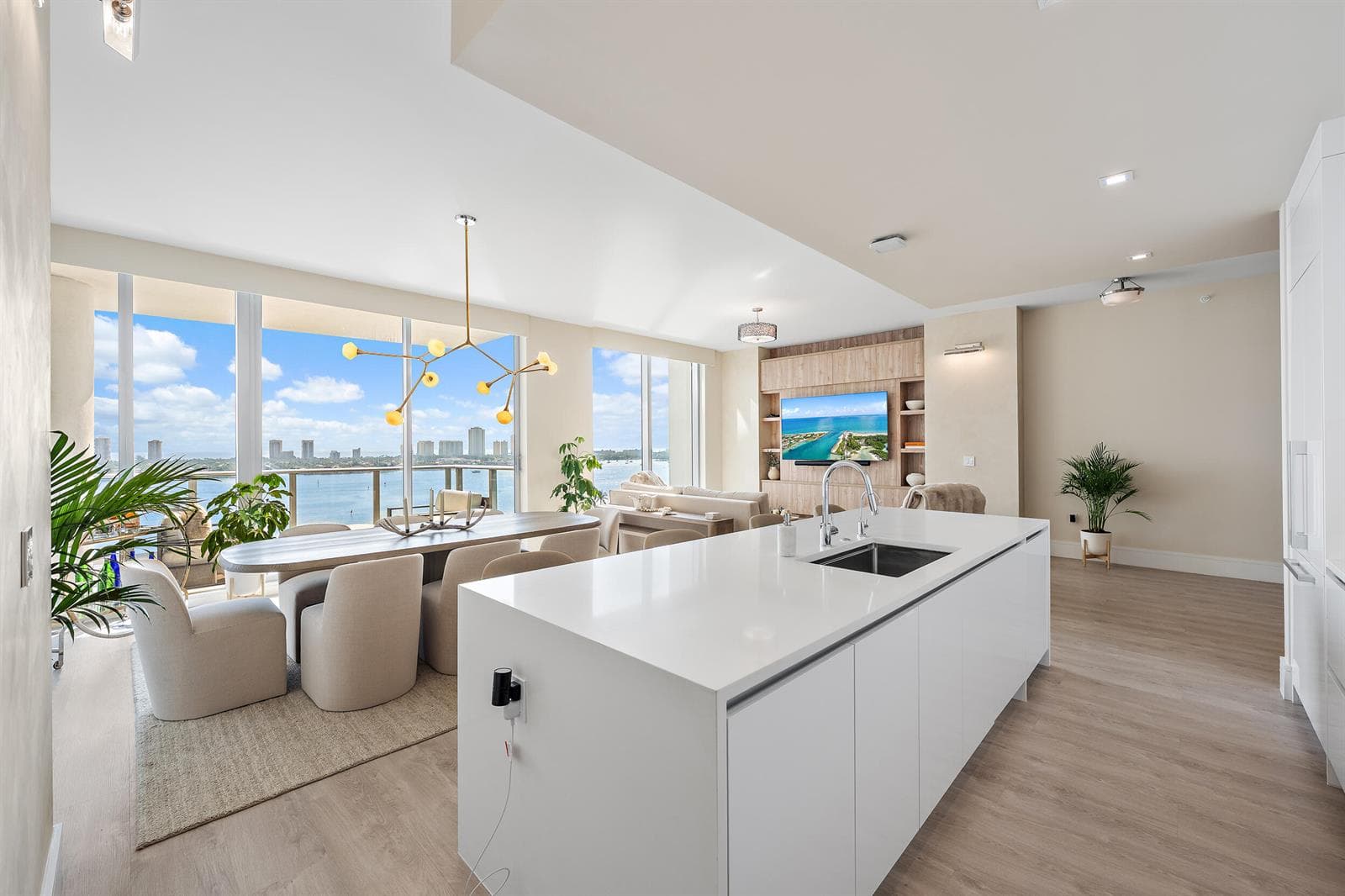 220 Lake Shore Drive 1402 photo 4
