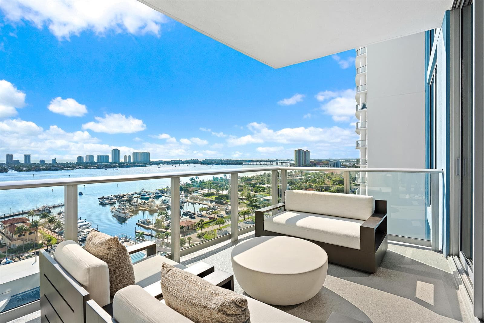 220 Lake Shore Drive 1402 photo 21