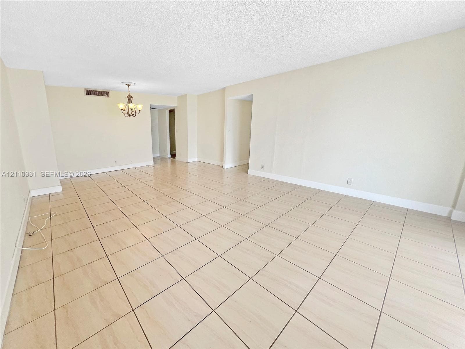 2500 Parkview Dr 1716 photo 4