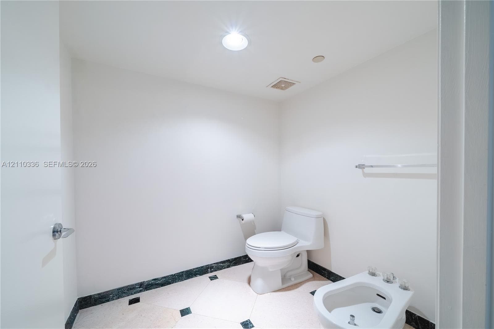 16445 Collins Ave WS-7B photo 17