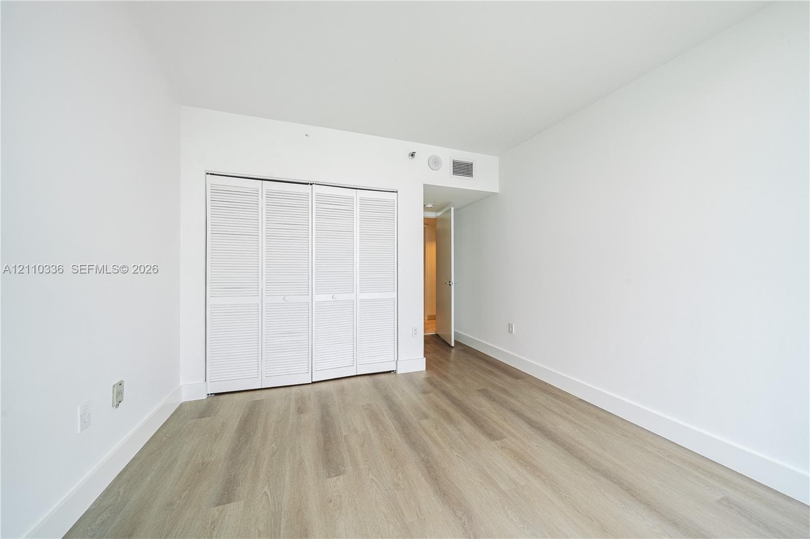 16445 Collins Ave WS-7B photo 18