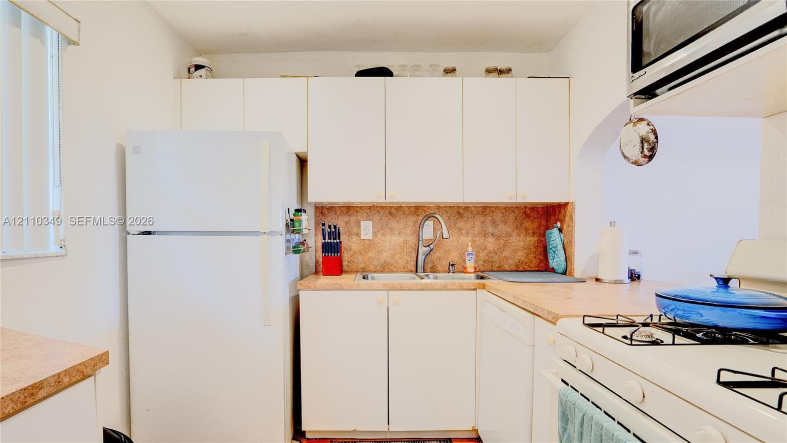 8600 SW 67th Ave 905 photo 21