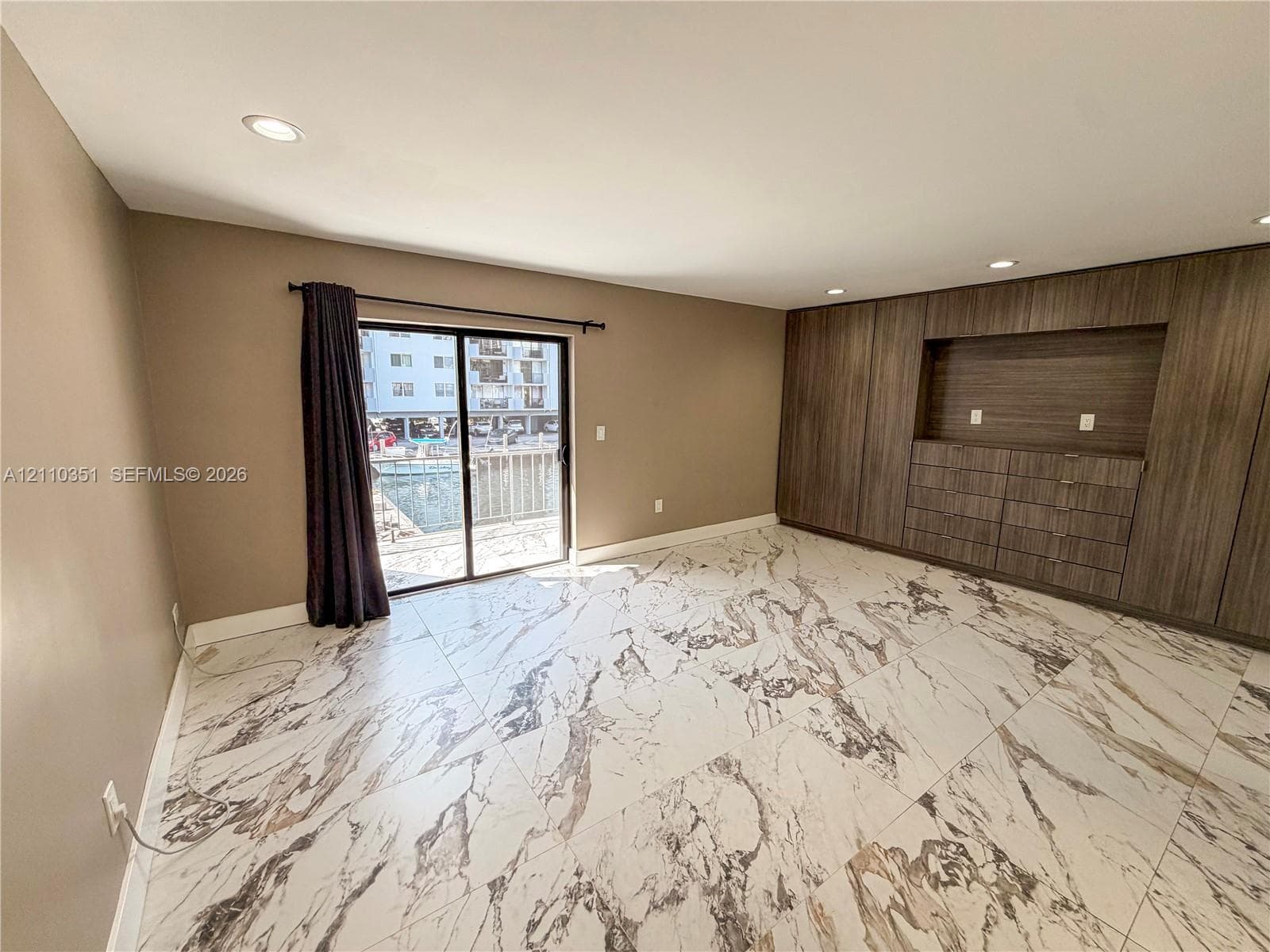 3708 NE 167th St 37 photo 13