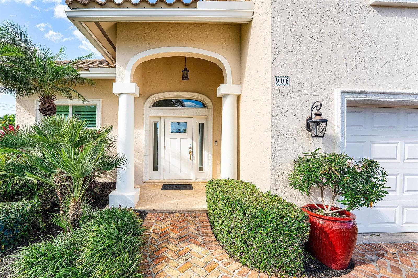 906 Dolphin Drive 5