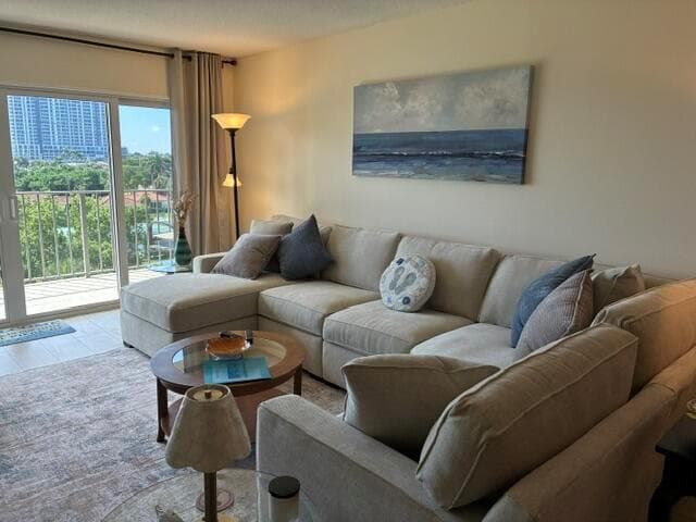 801 LAKE SHORE Drive 515 photo 3