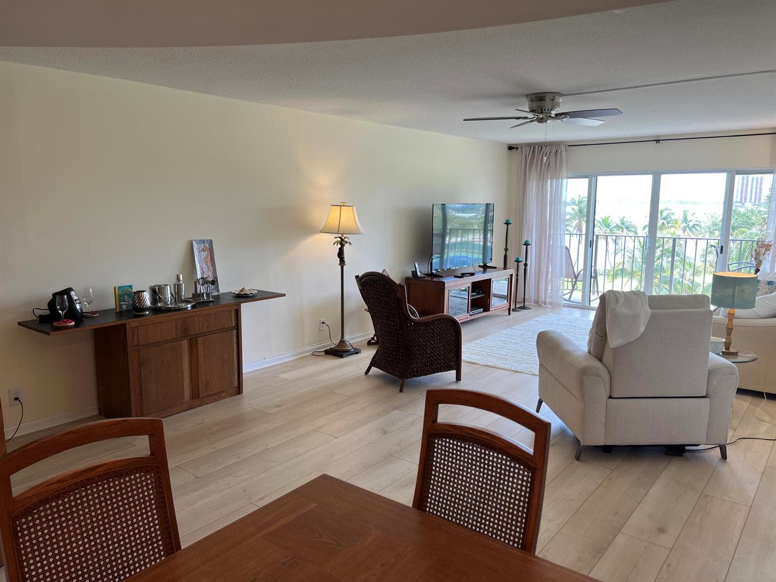 801 LAKE SHORE Drive 515 photo 5