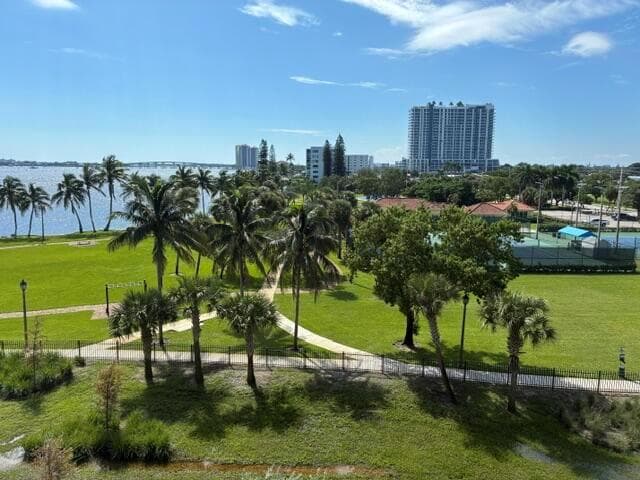 801 LAKE SHORE Drive 515 photo 24