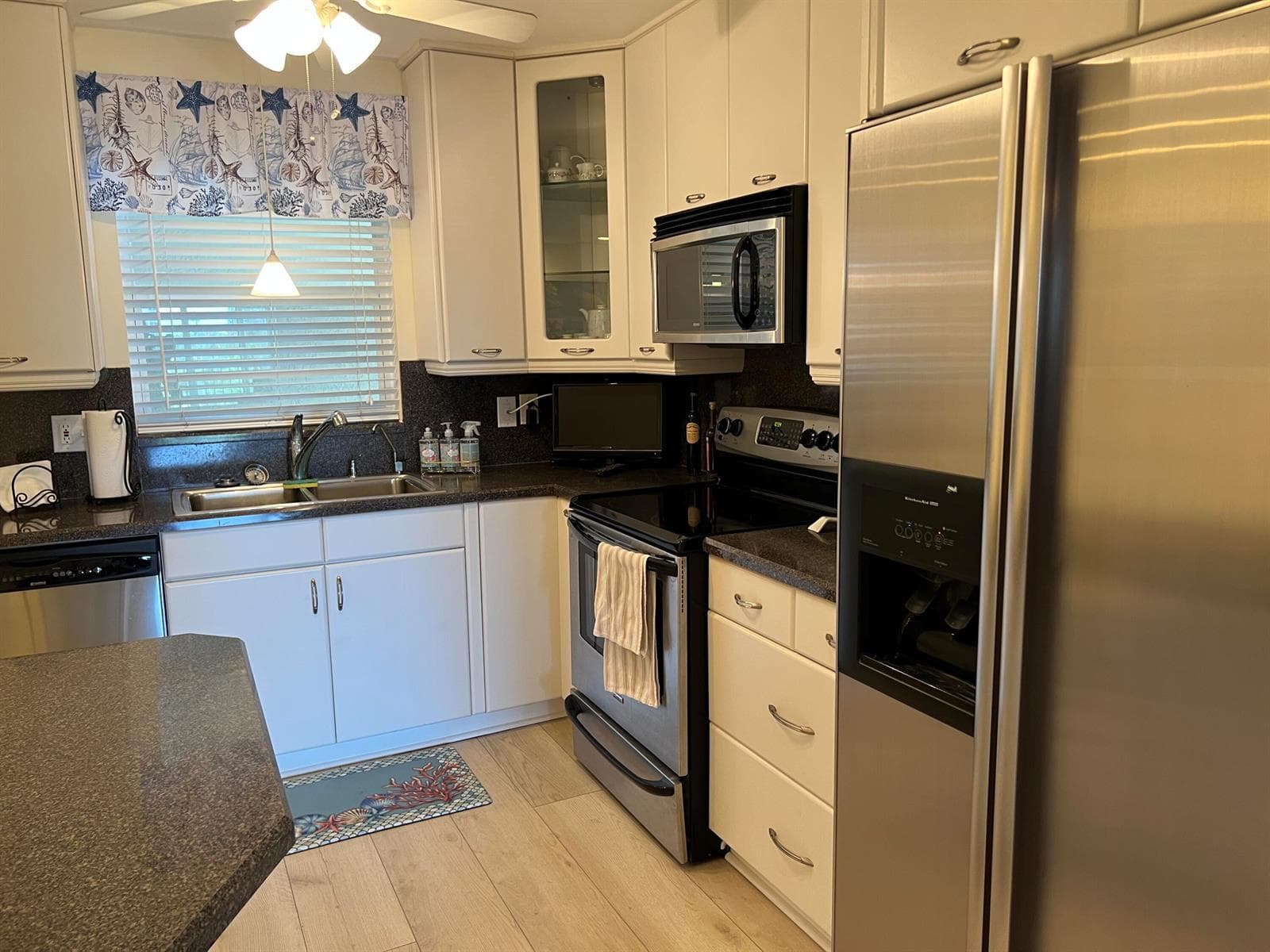 801 LAKE SHORE Drive 515 photo 8