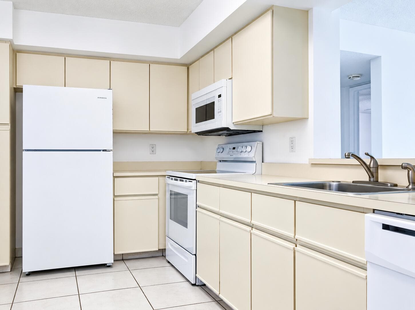 7370 S ORIOLE Boulevard 306-C photo 2