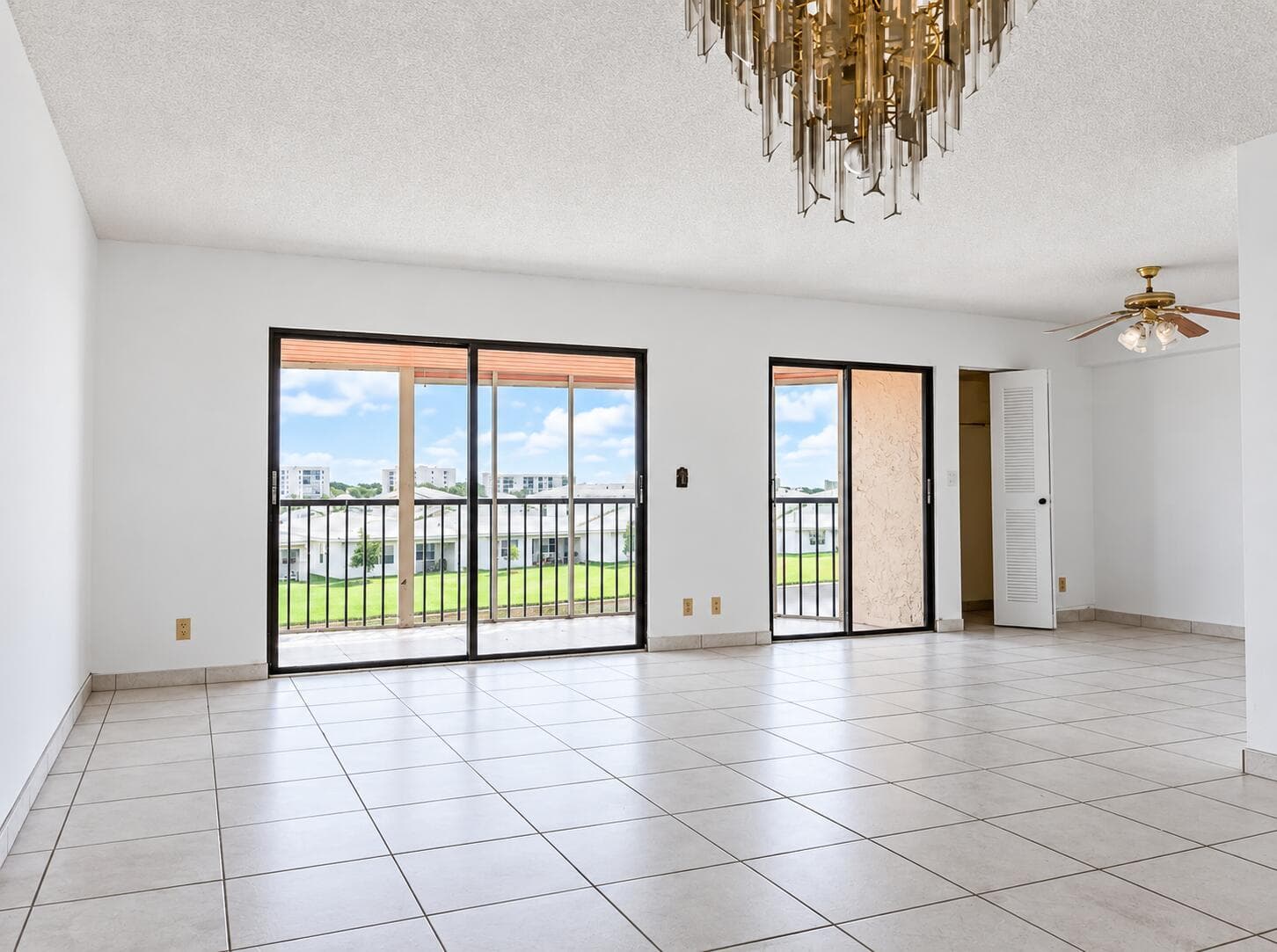 7370 S ORIOLE Boulevard 306-C photo 1