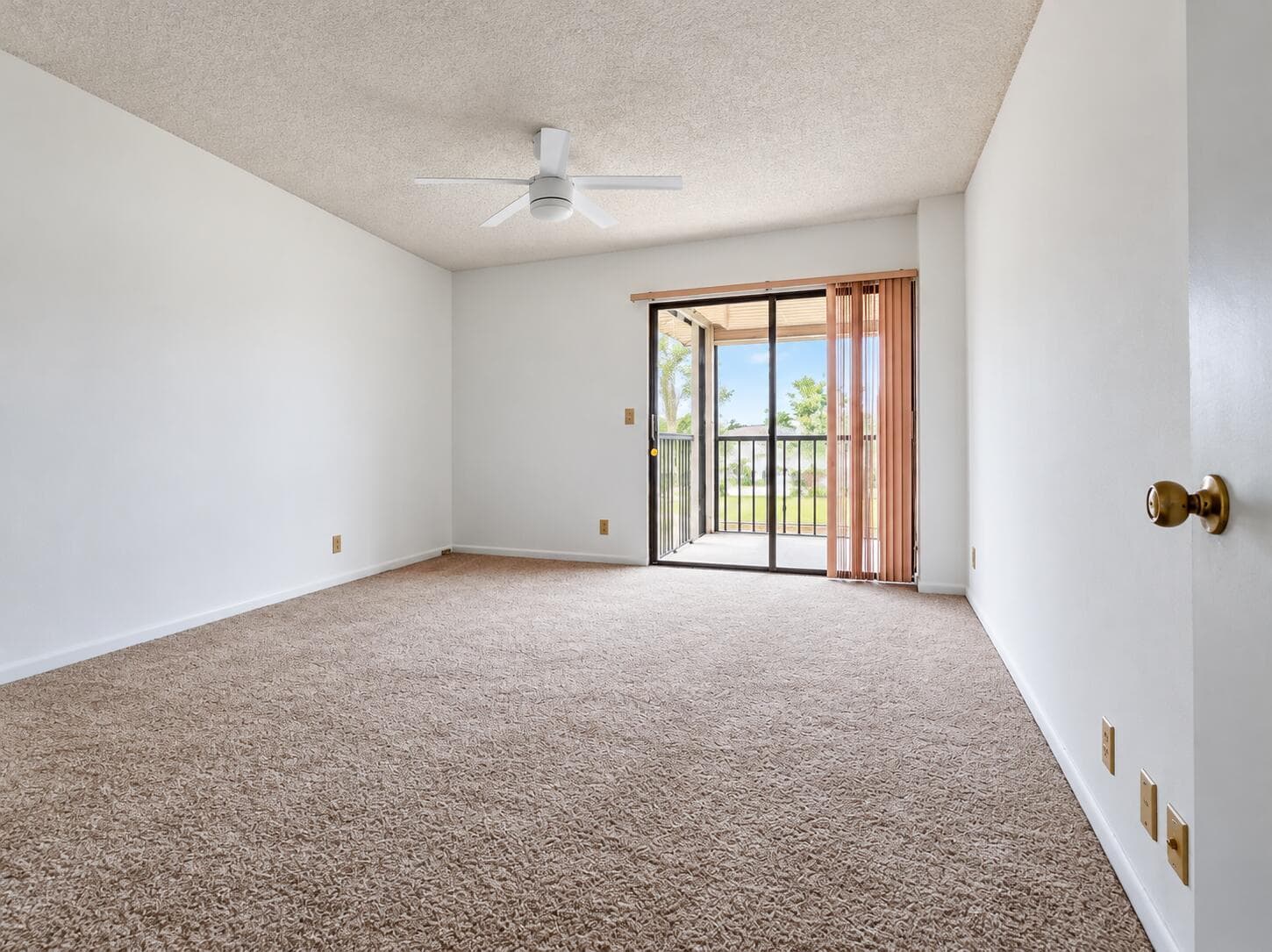7370 S ORIOLE Boulevard 306-C photo 5