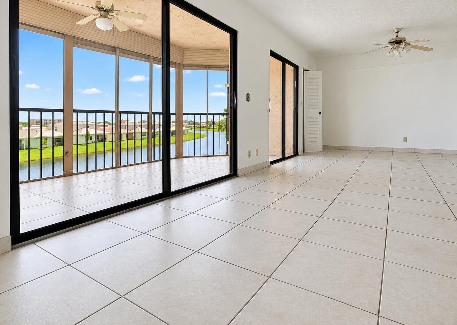 7370 S ORIOLE Boulevard 306-C photo 4