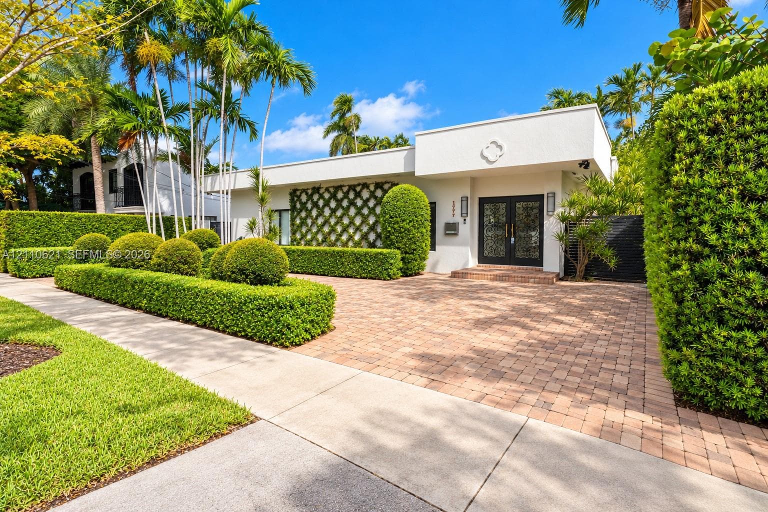 1777 Daytonia Rd photo 4