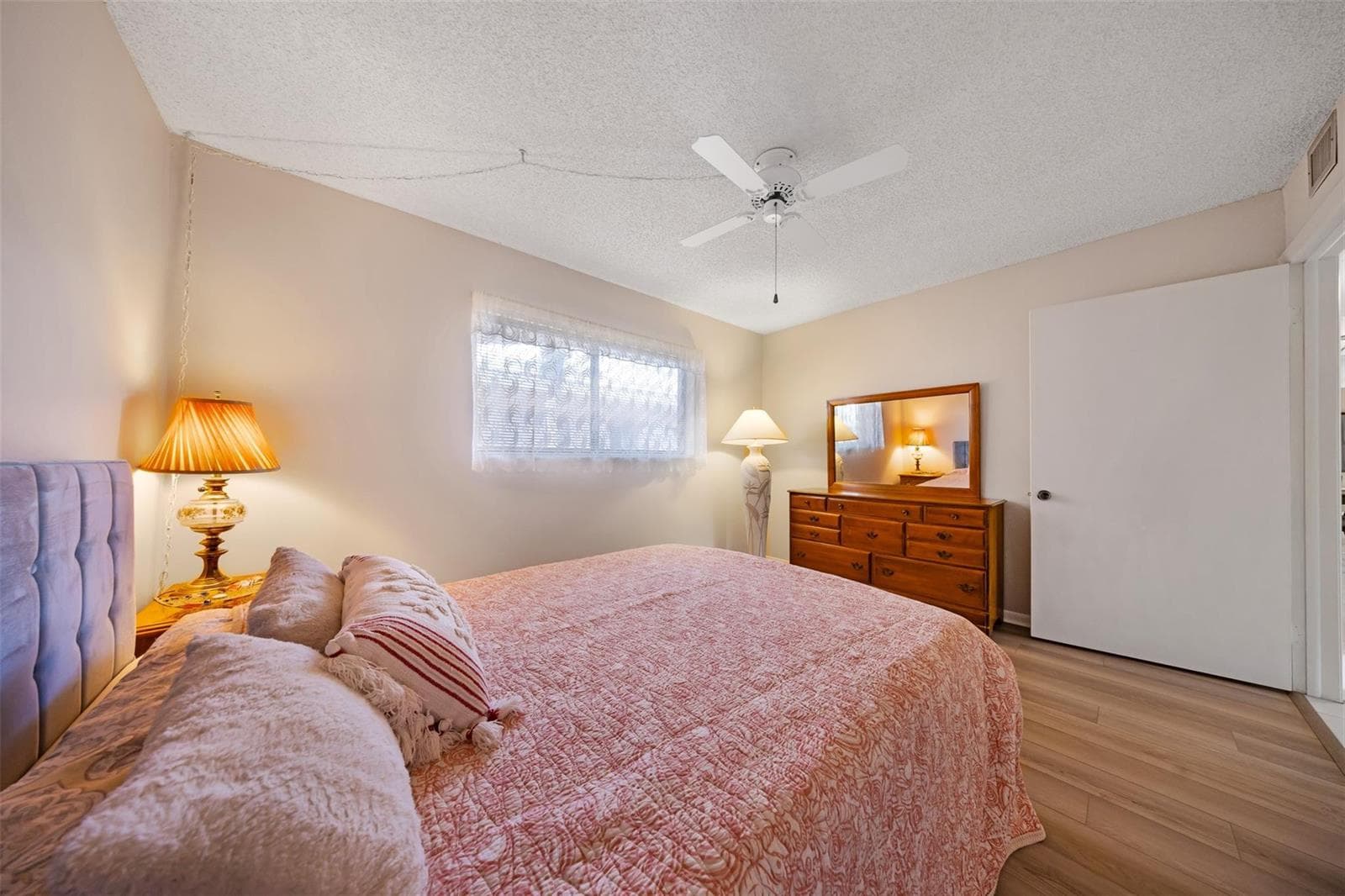 5250 LAS VERDES Circle 317 photo 12