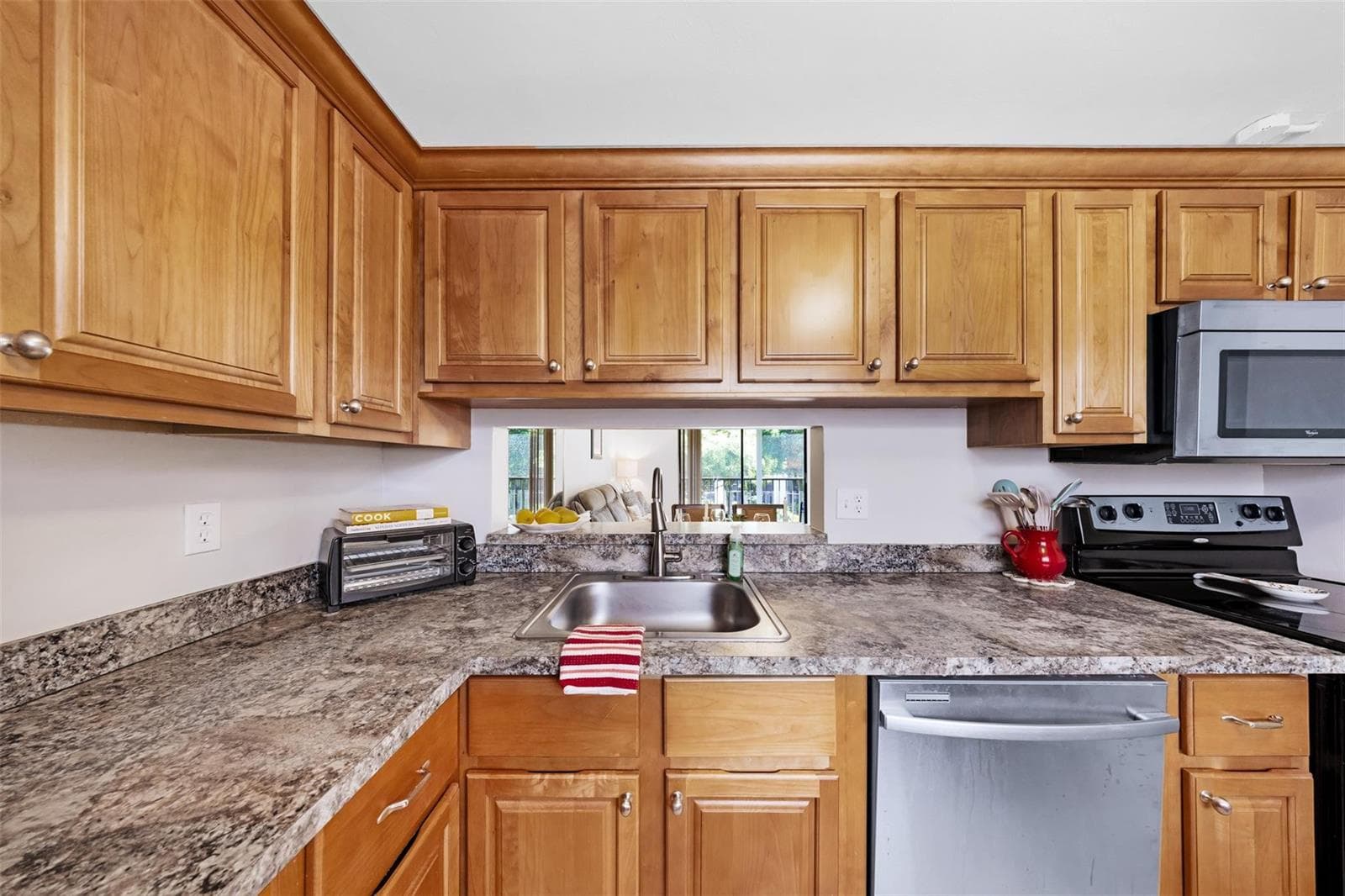 5250 LAS VERDES Circle 317 photo 7