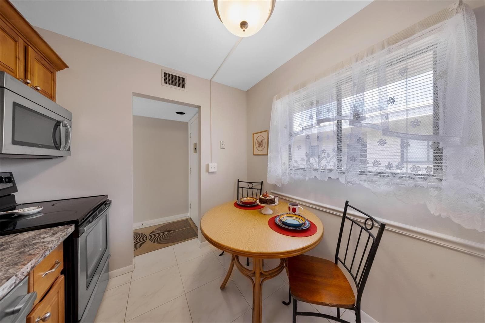 5250 LAS VERDES Circle 317 photo 5