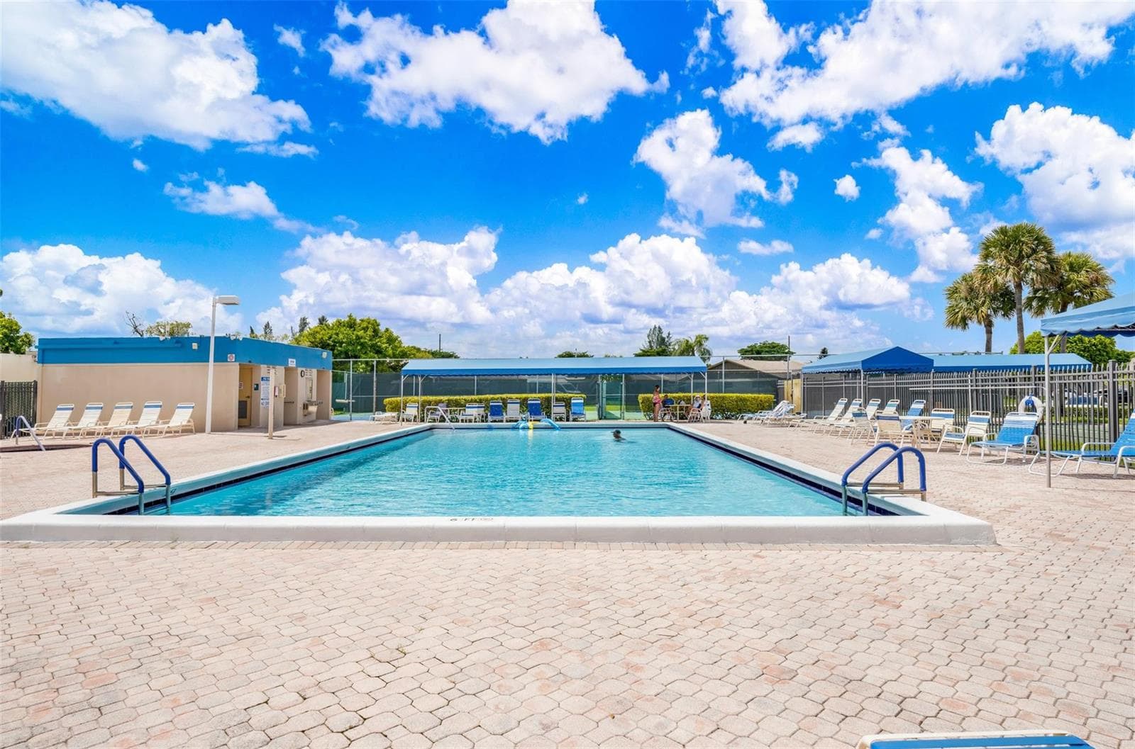 5250 LAS VERDES Circle 317 photo 24