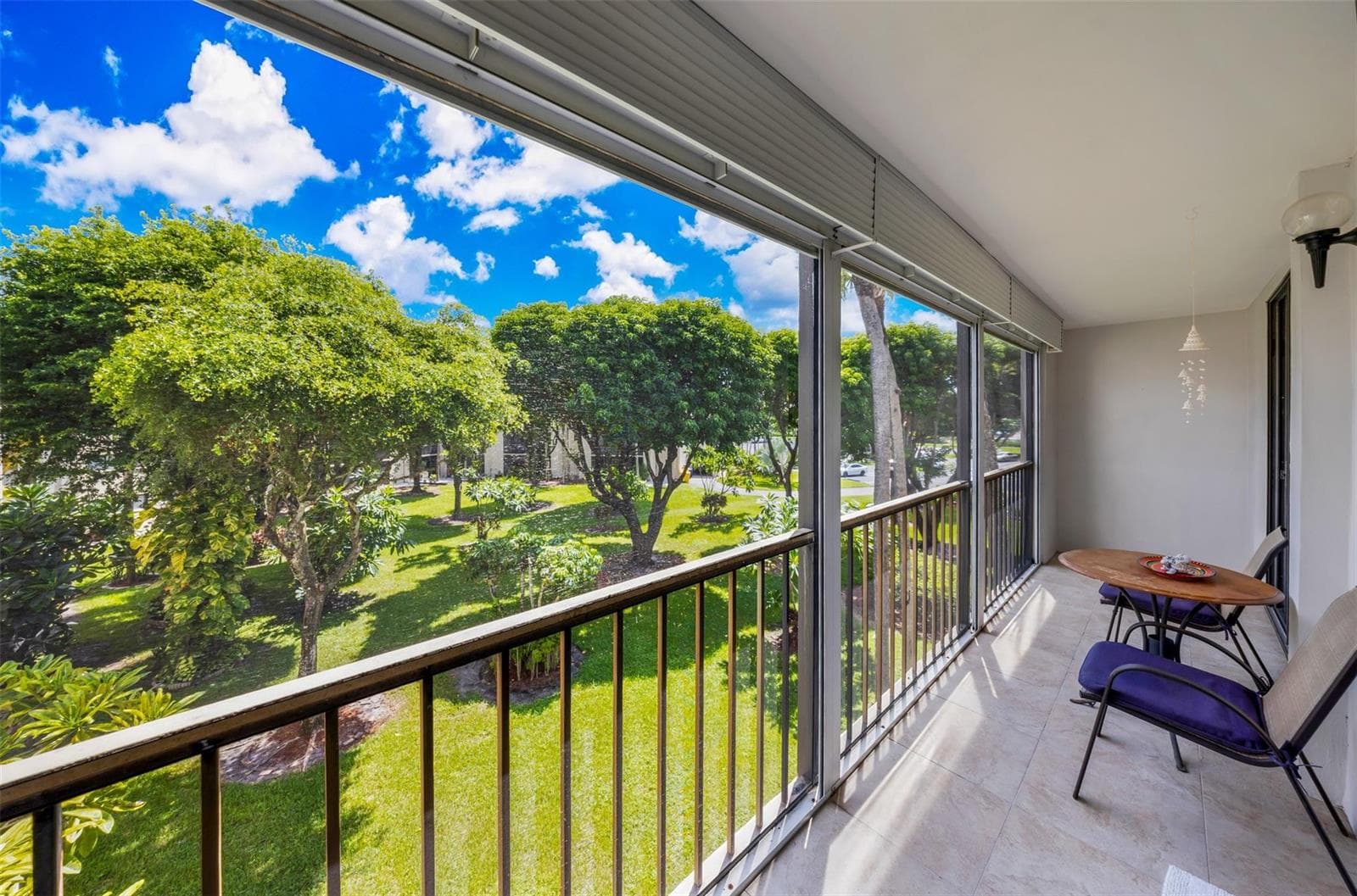 5250 LAS VERDES Circle 317 photo 19