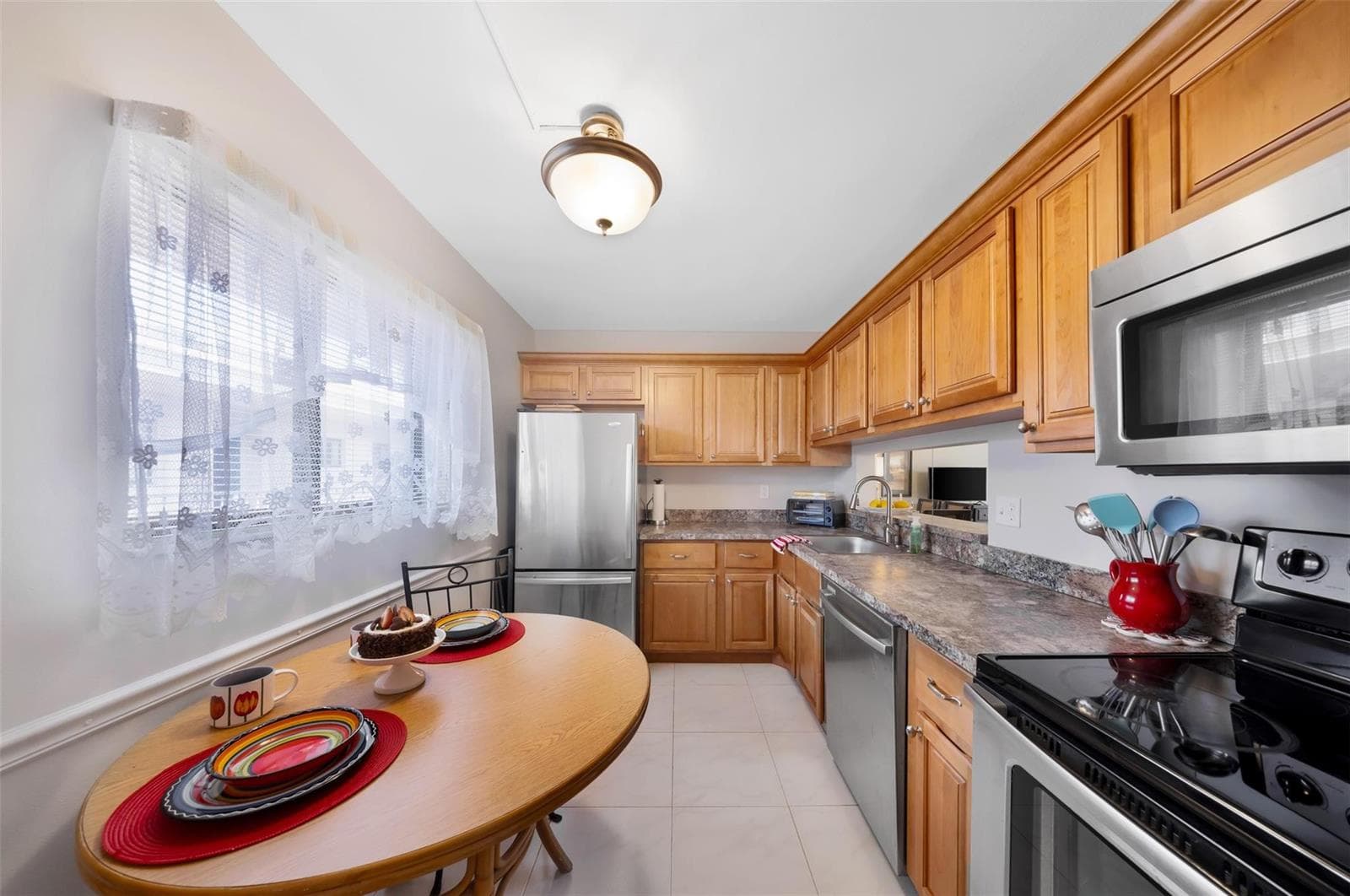 5250 LAS VERDES Circle 317 photo 4