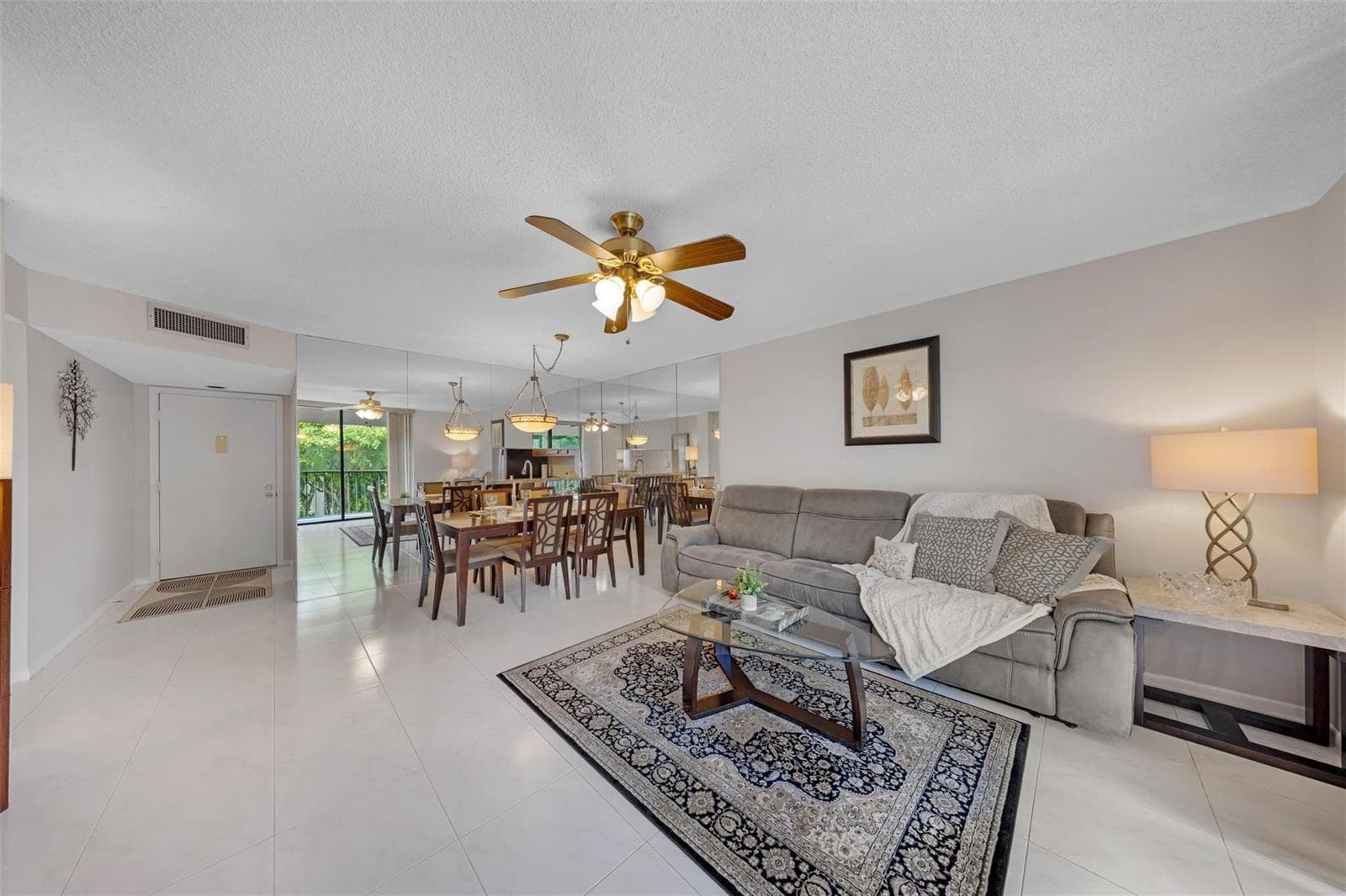 5250 LAS VERDES Circle 317 photo 8