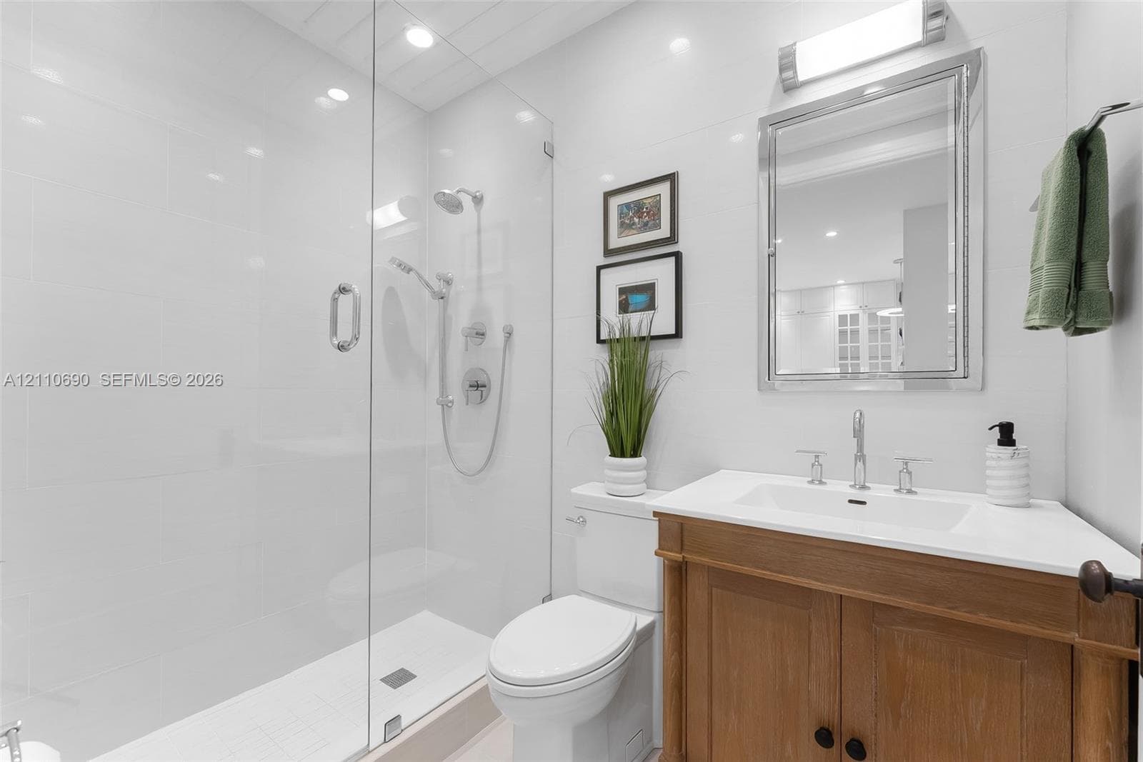 2720 NE 15th St 201 photo 22