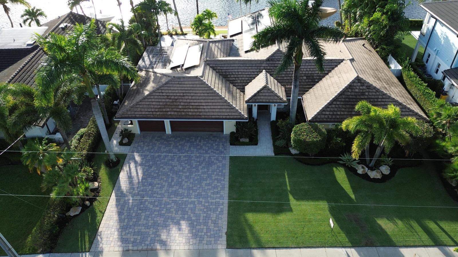 1005 COUNTRY CLUB Drive 2