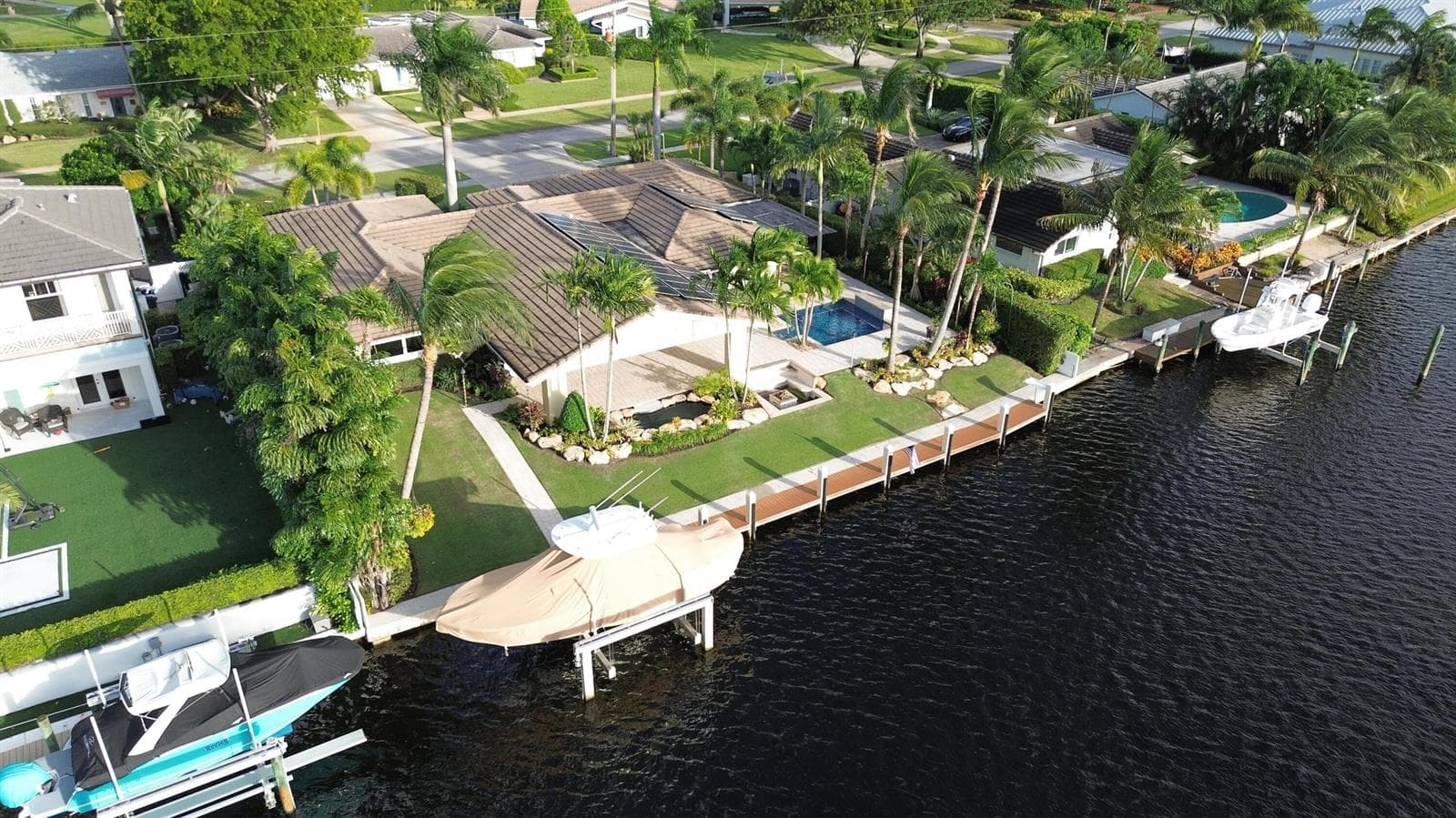 1005 COUNTRY CLUB Drive 1