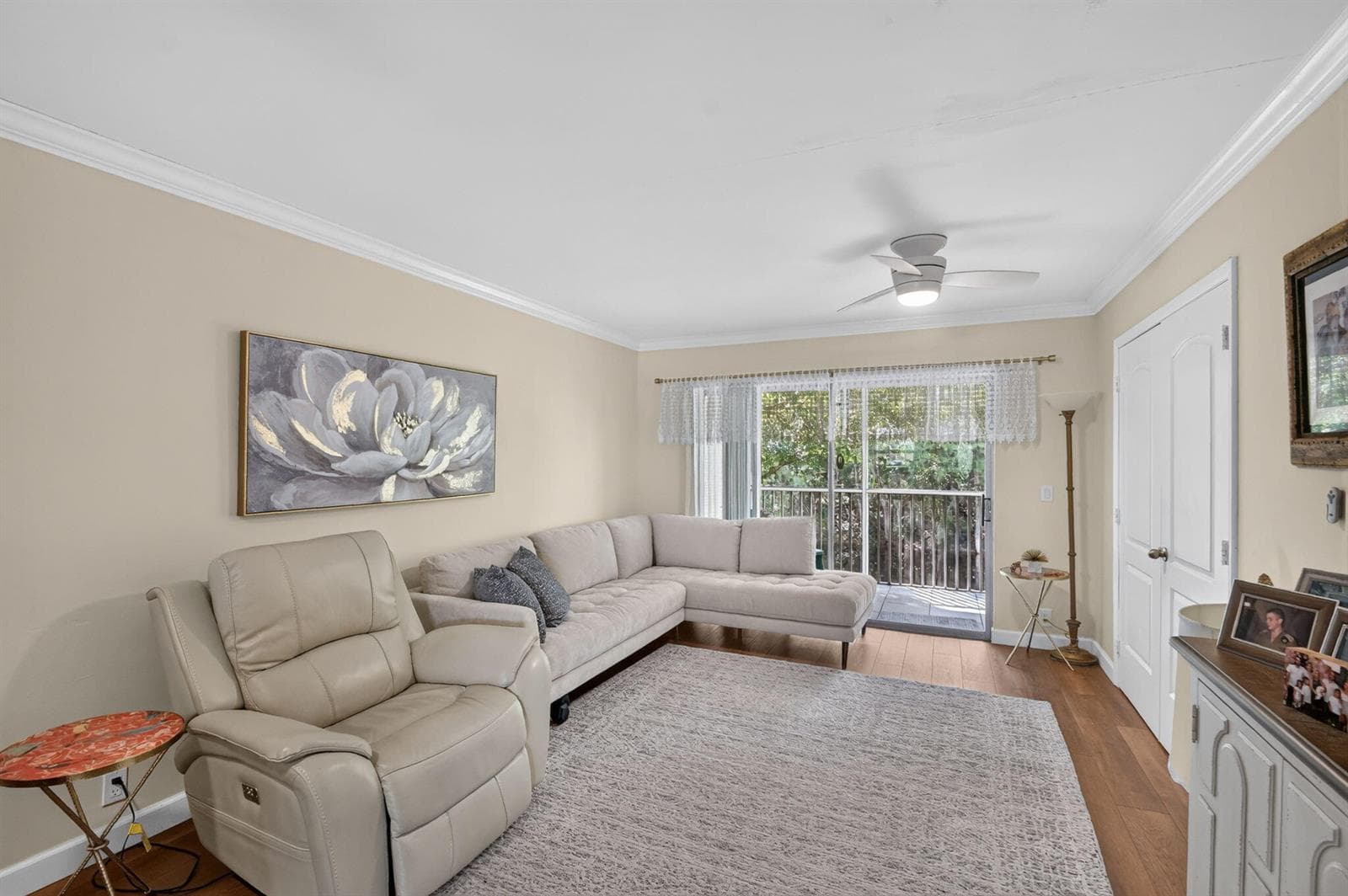 150 LAKE MERYL Drive 244 photo 9