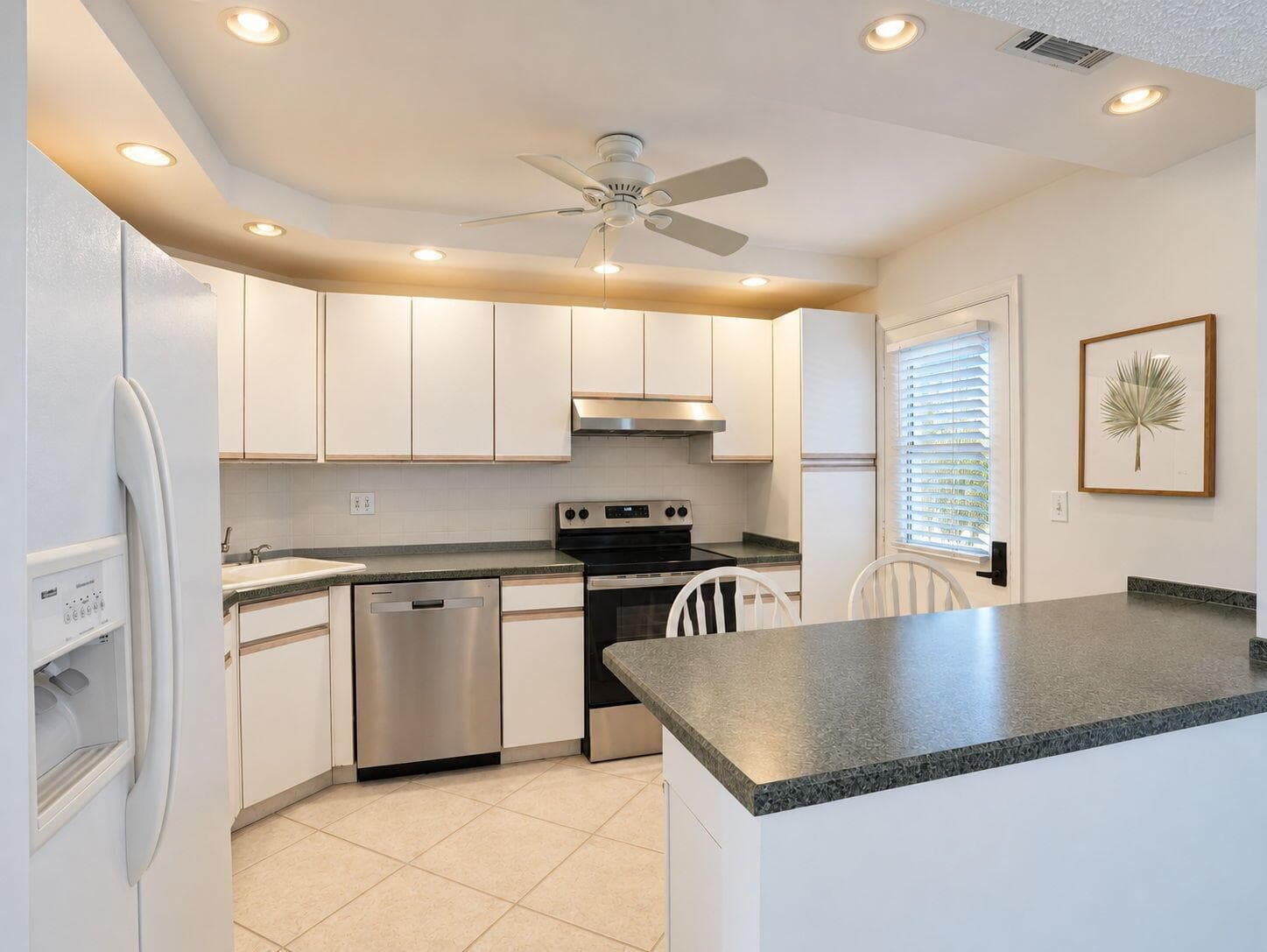 1 HARBOURSIDE Drive 4302 photo 6
