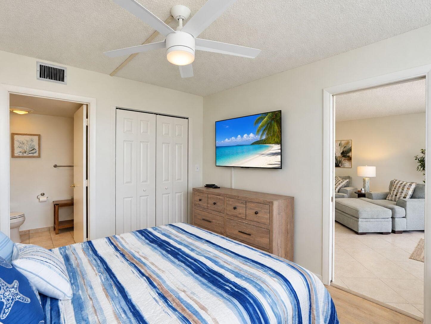 1 HARBOURSIDE Drive 4302 photo 17