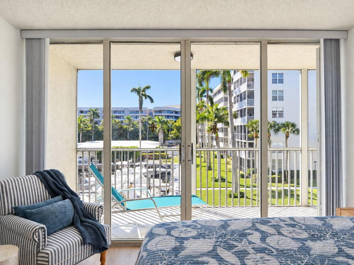 1 HARBOURSIDE Drive 4302 photo 22