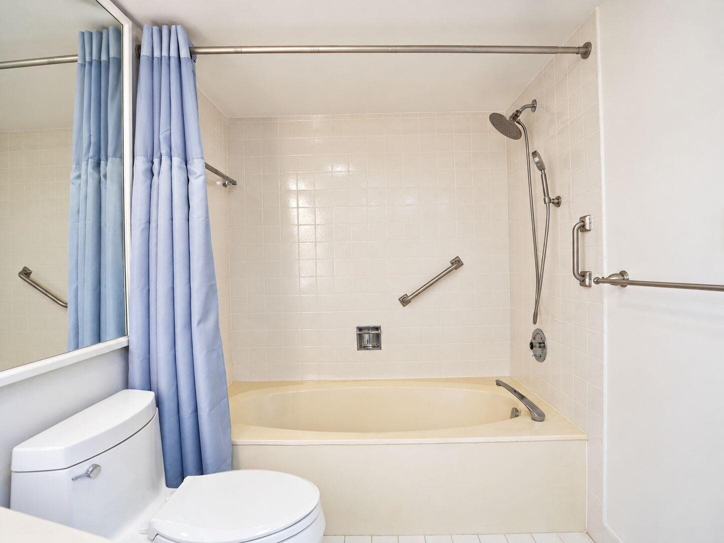1 HARBOURSIDE Drive 4302 photo 25