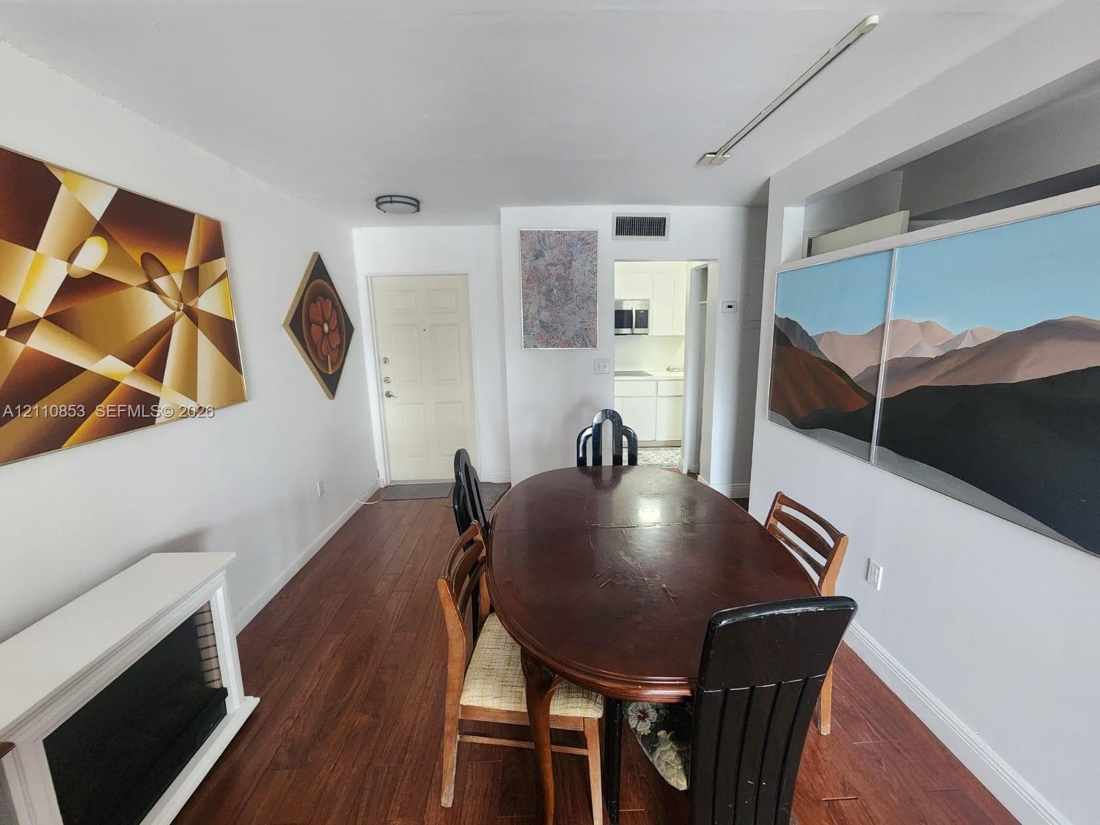 1674 Bay Rd 305 photo 2