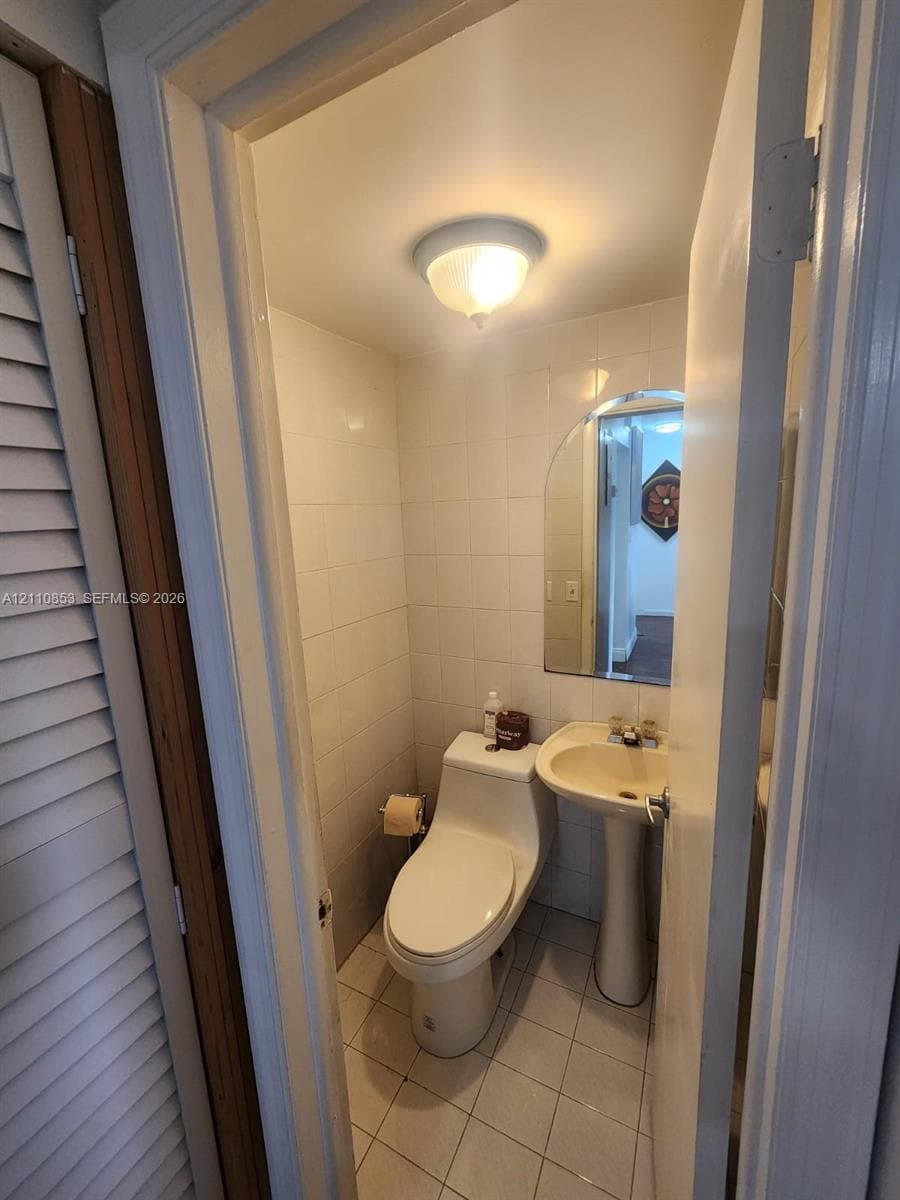 1674 Bay Rd 305 photo 7
