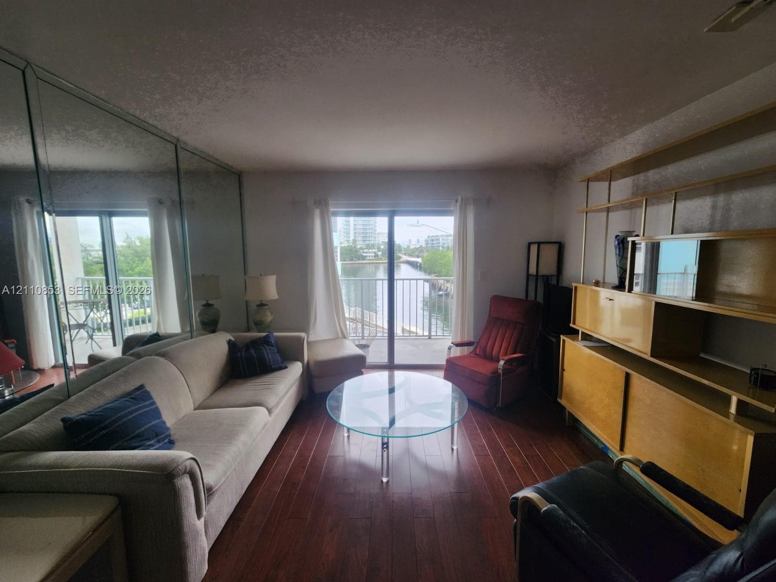 1674 Bay Rd 305 photo 1