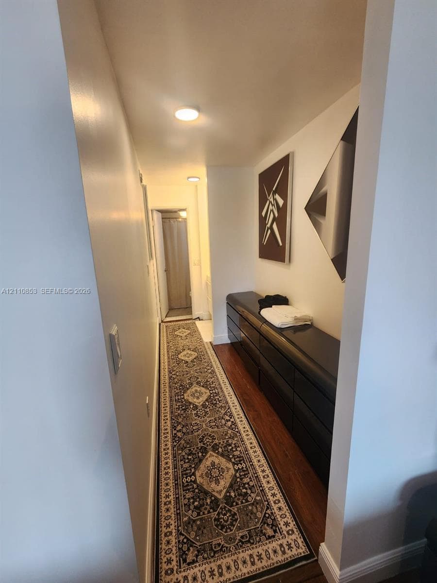 1674 Bay Rd 305 photo 4