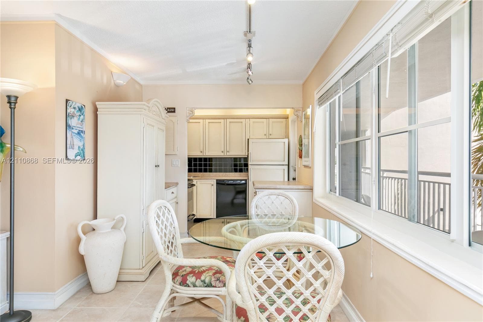 3121 S Ocean Dr 209 photo 9